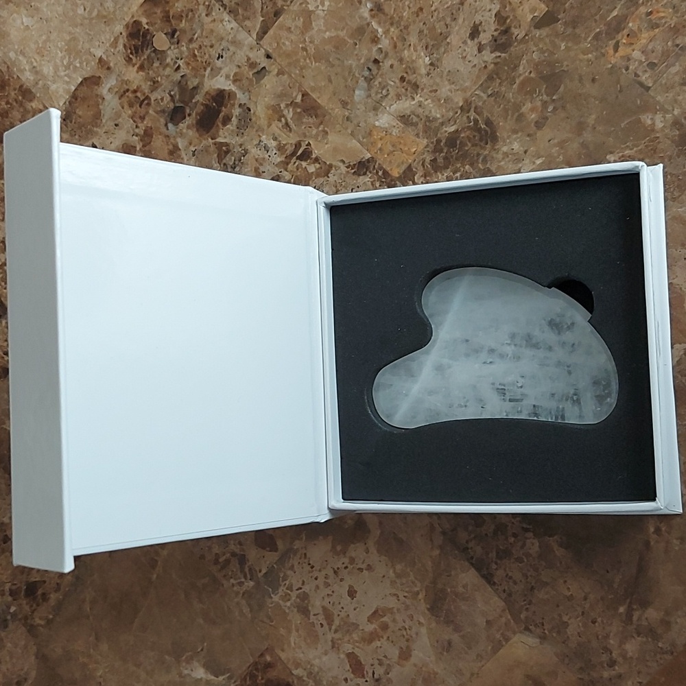 Artistry Gua Sha stone, New in box